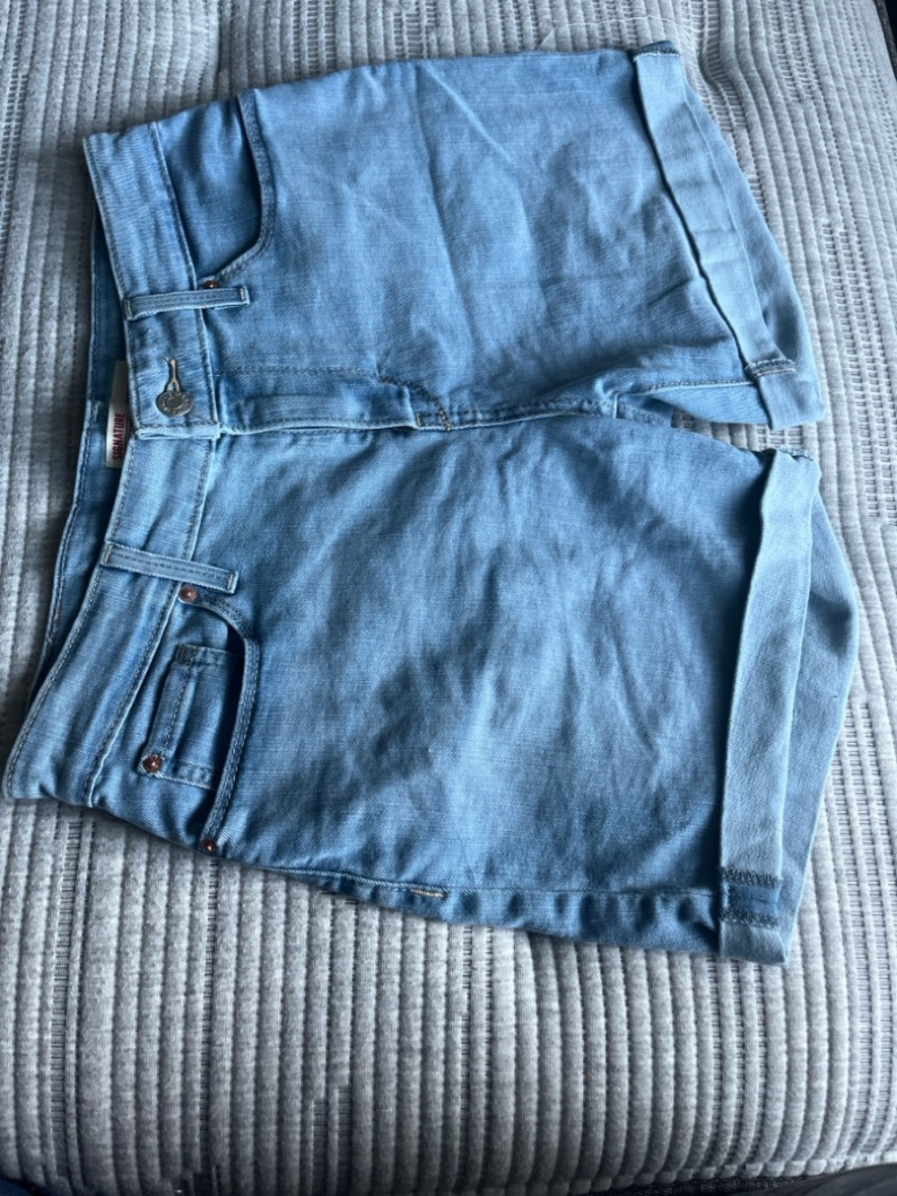 Signature by Levi Strauss Light Blue Denim Shorts - Casual Mid-Rise